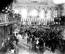 1889, Manhattan, New York, New York, USA --- 1889-Trading on the floor of the New York Stock Exchange. Photograph, 1889. --- Image by ¬© Bettmann/CORBIS