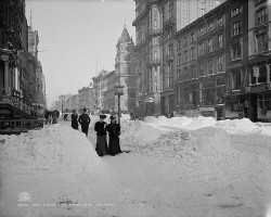 Fifth_Avenue_after_a_snow_storm